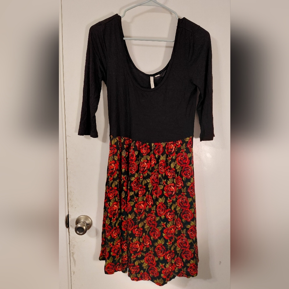 Frenchi Black and Red Floral Long Sleeve Dress